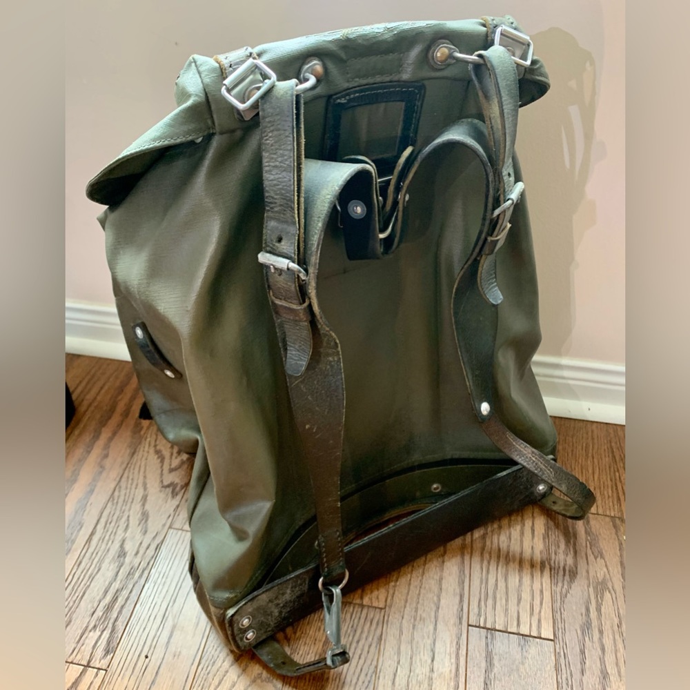 🔥HP🔥Vintage HIKING Back Pack with Leather Back and Shoulder Straps